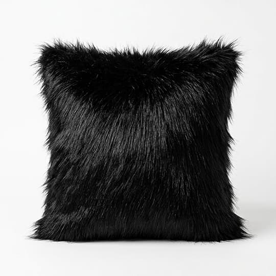 Coussin Décoratif en Fourrure Noir